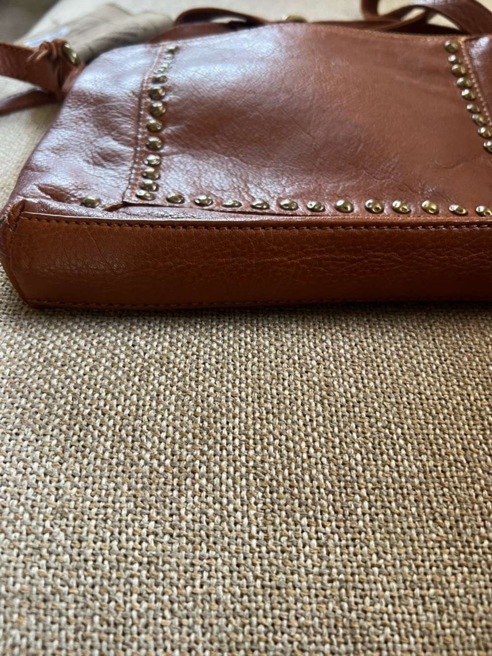 Vilenca Holland Cognac studded leather crossbody bag - Picture 8 of 8